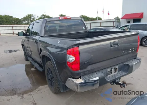 2018 Toyota Tundra Sr5 5.7L V8 z USA, uszkodzony, nr VIN 5TFDY5F12JX703017